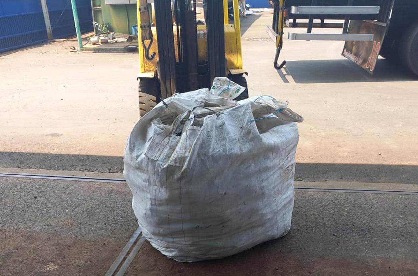 Motorista é preso com carga de fios de cobre furtados em operação da PCPR com apoio da PMPR