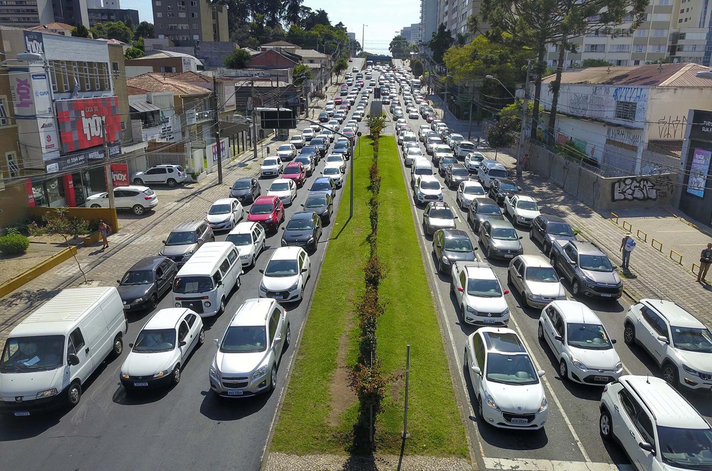 Paraná decide não incluir cobrança do novo DPVAT no IPVA e licenciamento de 2025
