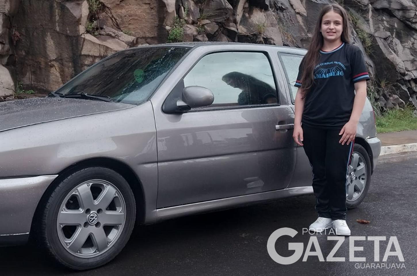 Aos 12 anos, Brenda Colesel realiza sonho de reformar seu próprio carro