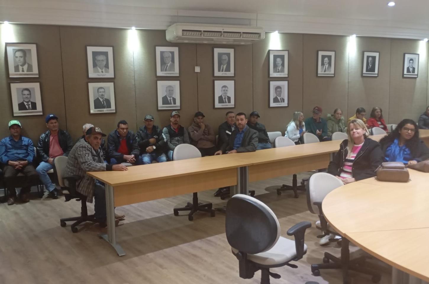 FAMÍLIAS DO ALECRIM VOLTAM A ENFRENTAR AMEAÇA DE DESPEJO EM PINHÃO