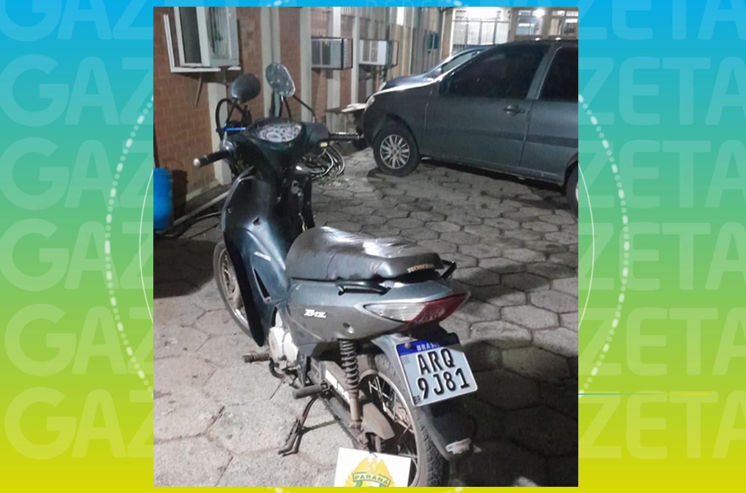 Motocicleta furtada é recuperada pela PM durante patrulhamento no Boqueirão