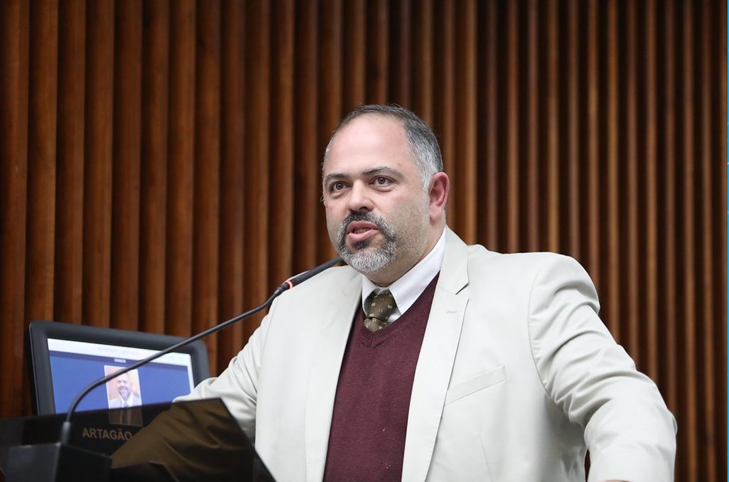 MAIS DE 12,5 MILHÕES CHEGAM AOS MUNICÍPIOS POR ARTICULAÇÃO DE ARTAGÃO JÚNIOR