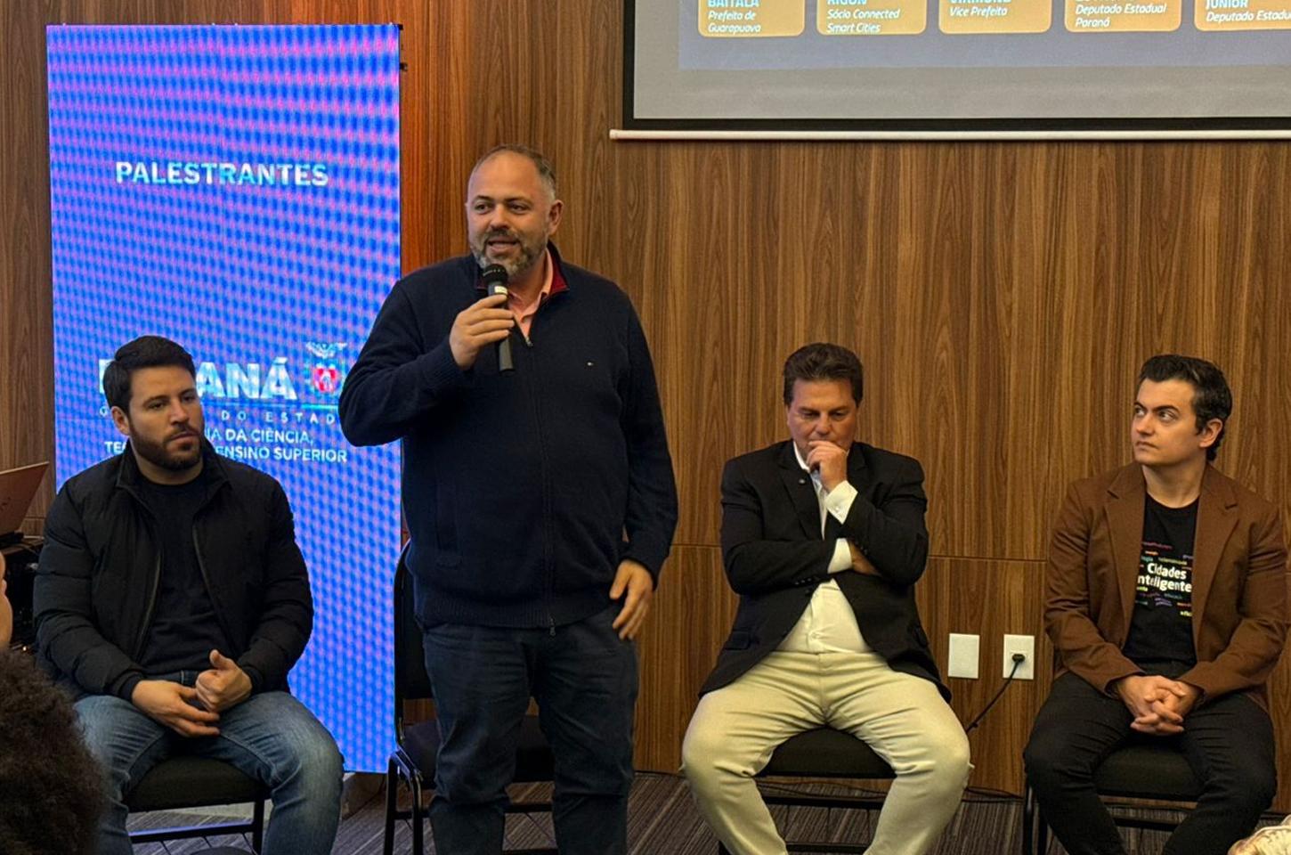 Artagão Júnior participa de reunião sobre cidades inteligentes em Guarapuava
