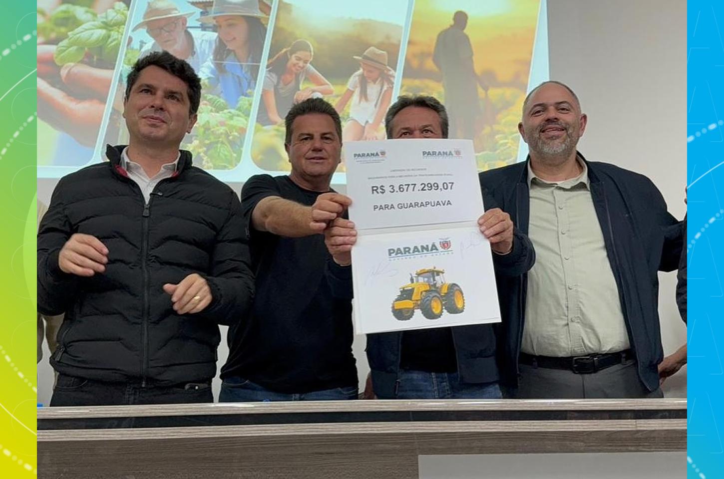 R$ 2 bilhões para pavimentação e R$ 3,7 milhões para maquinários formalizados em ato na Amocentro