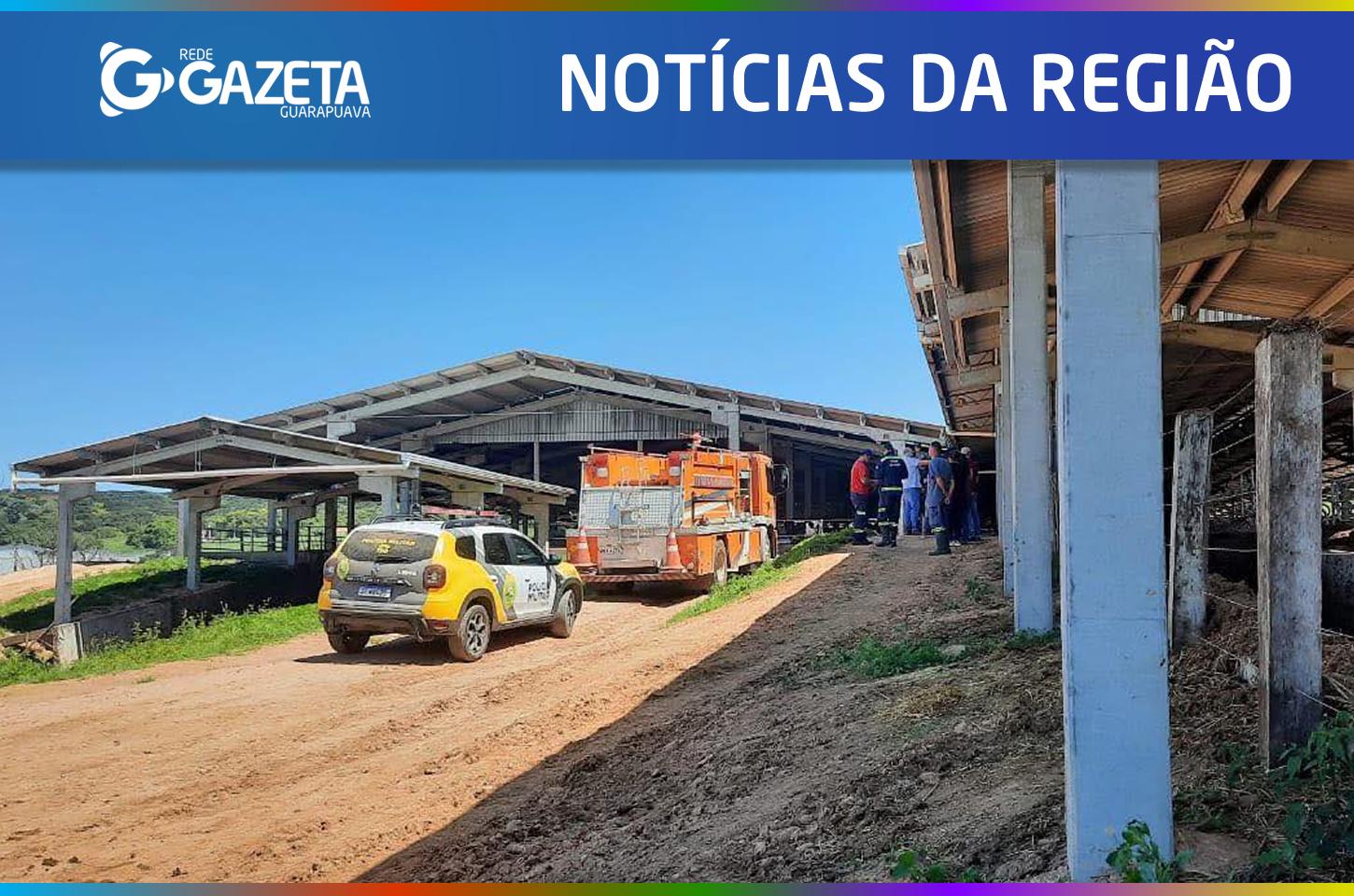 bombeiros buscam operador de trator que caiu em fossa em carambeí