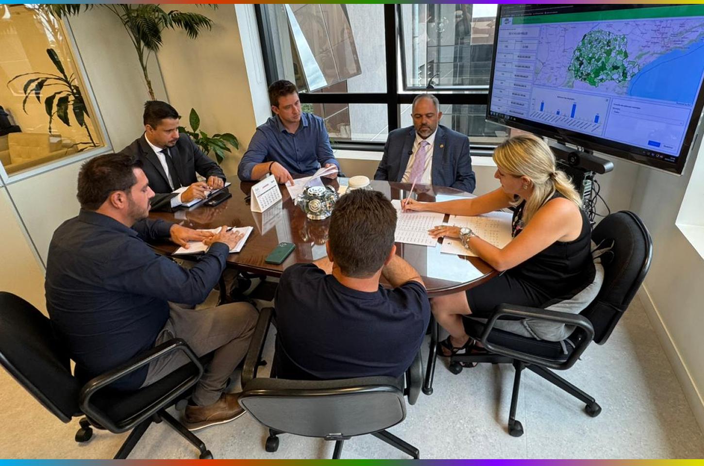 Prefeito Denilson Baitala e deputado Artagão Júnior alinham estratégias no Paraná Cidades para projetos e investimentos em Guarapuava