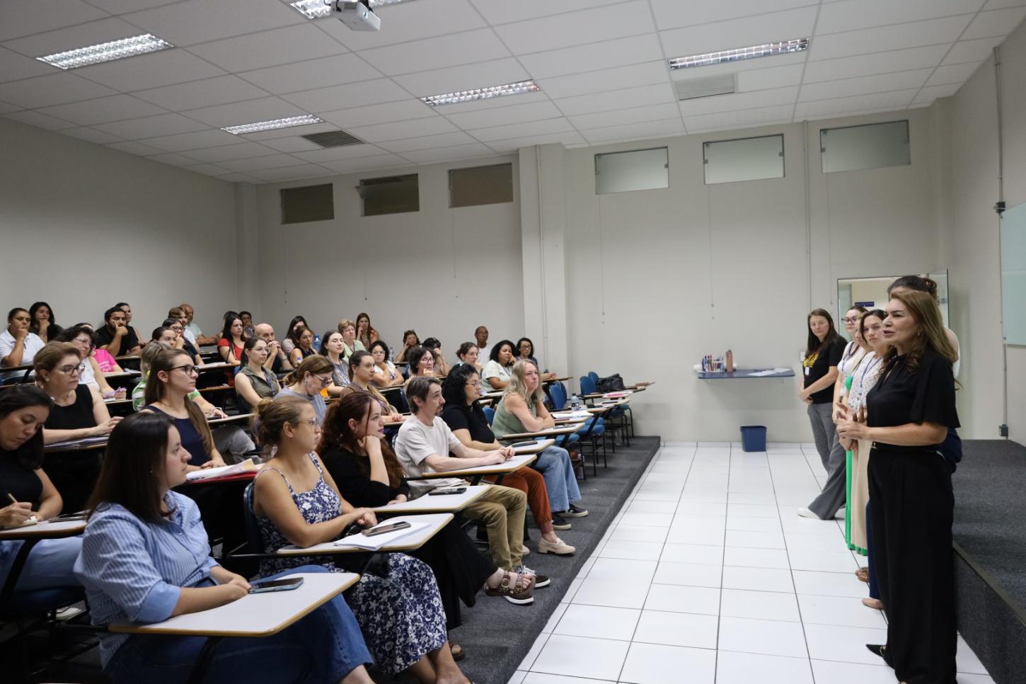 Encontro reúne rede socioassistencial para alinhamento de ações em Guarapuava