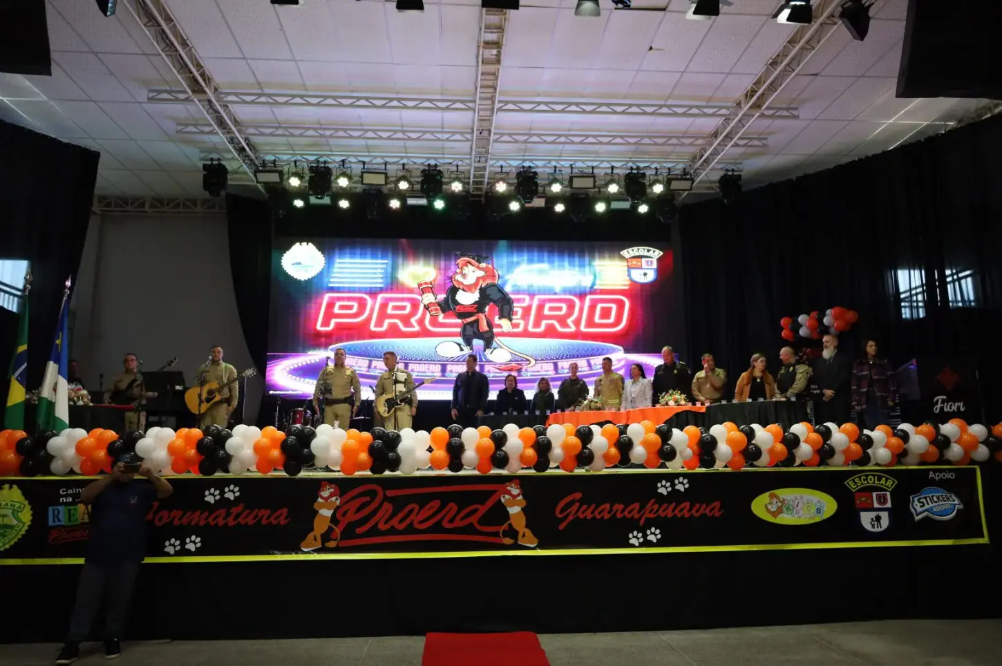 Formatura do Proerd reúne mais de 400 alunos e reforça prevenção às drogas e à violência em Guarapuava