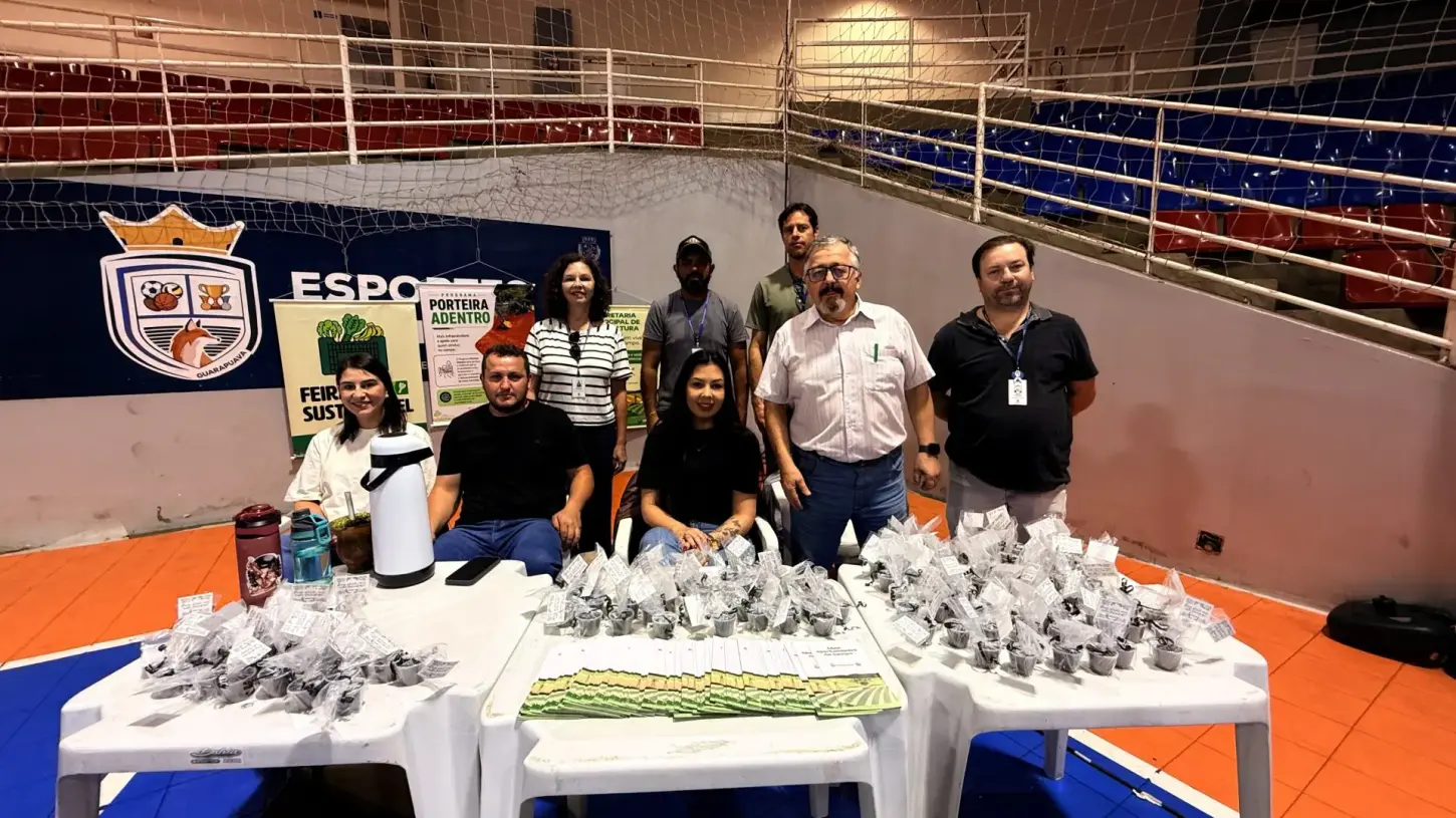 Secretaria de Agricultura orienta produtores durante o Paraná em Ação