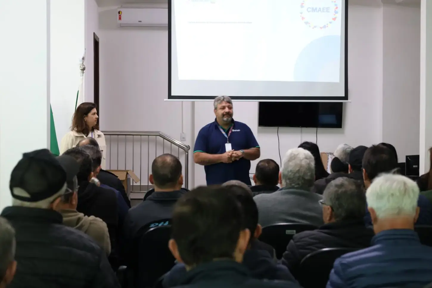 Motoristas do transporte escolar de Guarapuava participam de capacitação com foco em inclusão e segurança