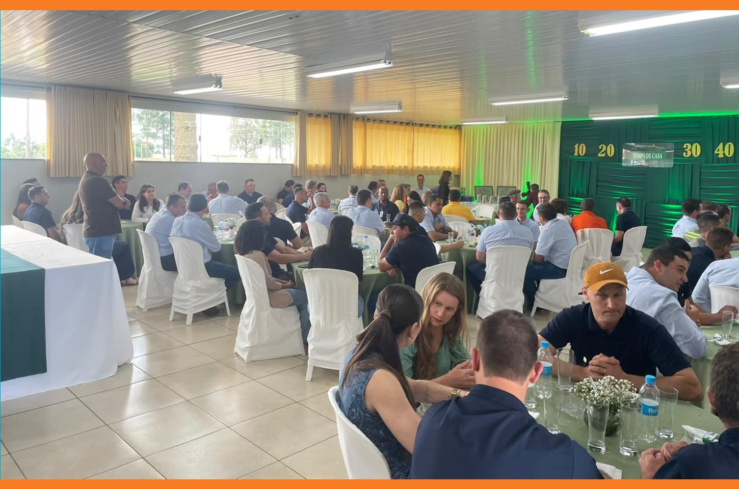 Coamo homenageia colaboradores por décadas de dedicação com o programa “Tempo de Casa”