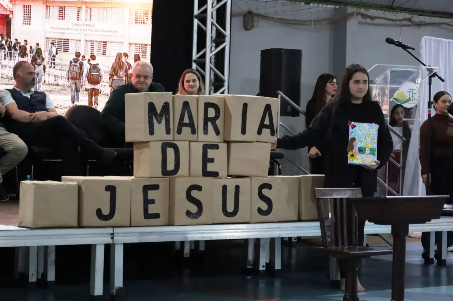 Colégio Estadual do Campo Cívico-Militar Professora Maria de Jesus Pacheco Guimarães celebra 30 anos de história
