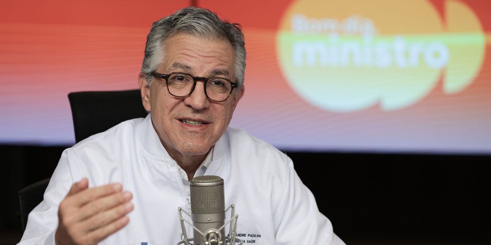 PF desmente Veja e Padilha aciona Justiça sobre fake news contra Lula