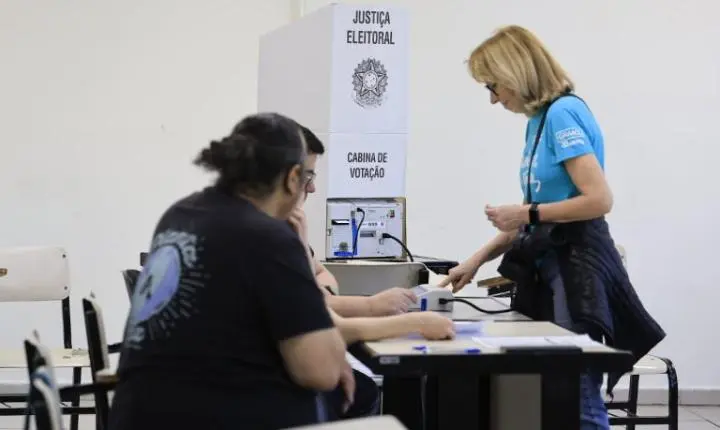 Além do segundo turno, algumas cidades terão eleições suplementares neste domingo