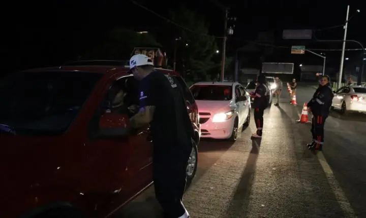 Blitz educativa aborda álcool e drogas no trânsito nesta quinta-feira (14)