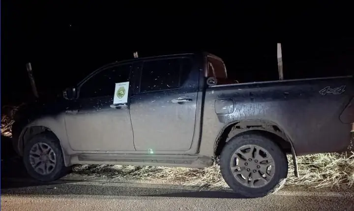 Caminhonete furtada é recuperada em estrada rural de Guarapuava