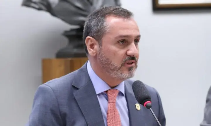 Comissão ouve diretor da Polícia Federal sobre cooperação internacional e caso Ramagem