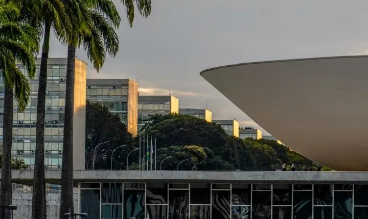 Congresso se aproxima do recesso sem votar PEC 6x1 e PL da Misoginia