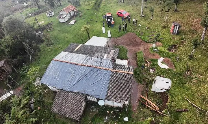 Granizo causa estragos em residências e mobiliza Defesa Civil em Guarapuava