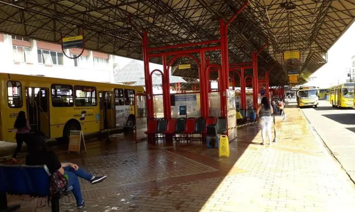 Homem é detido por desacato no Terminal da Fonte após confusão com usuários