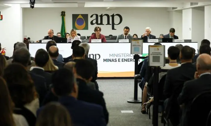 Leilão da ANP arrecada R$ 3 bilhões com a venda de 49 blocos
