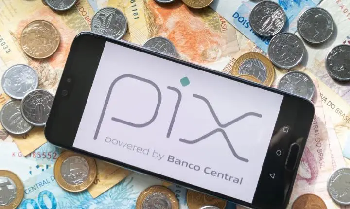 Moradora de Goioxim perde cerca de R$ 12 mil após cair em golpe com WhatsApp clonado e falso atendente