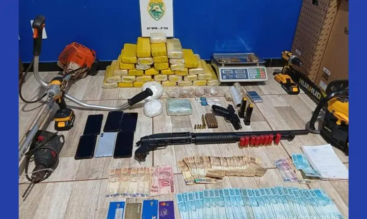  Operação da PM apreende mais de 27 quilos de drogas, armas e prende quatro suspeitos