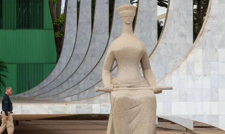 STF suspende julgamento sobre aposentadoria de empregado público